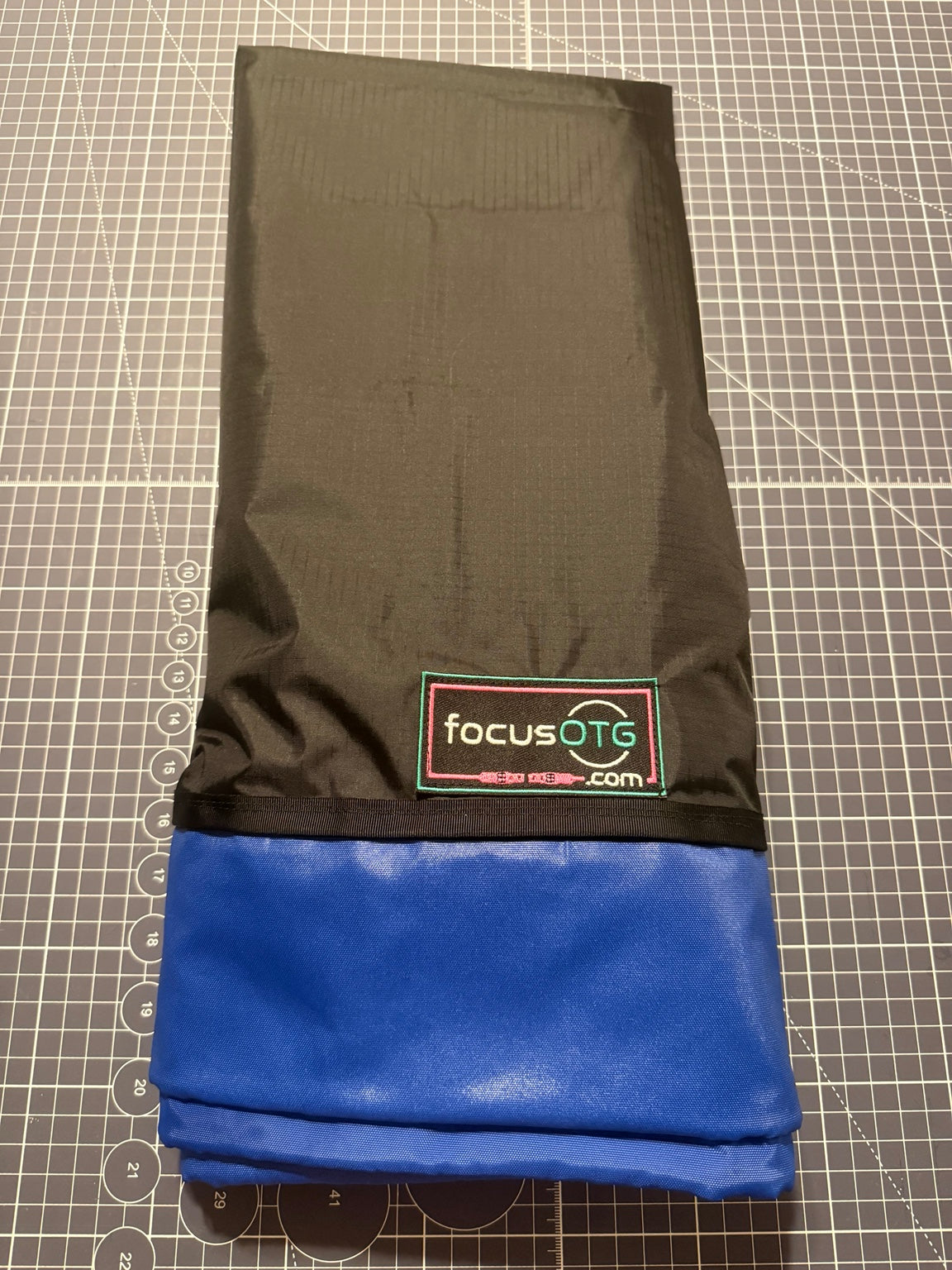 FocusOTG XL Camera Cover blue cinch bottom