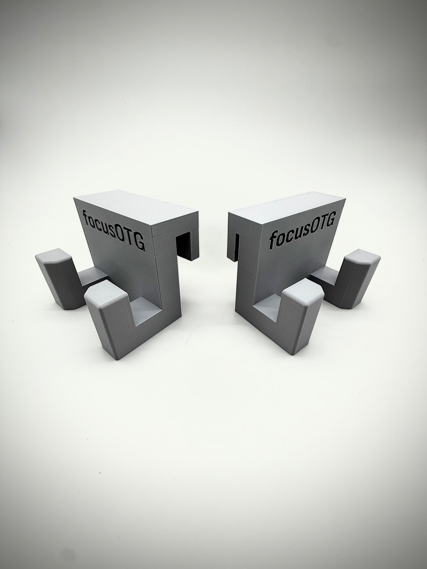 Matthews Stand Holder