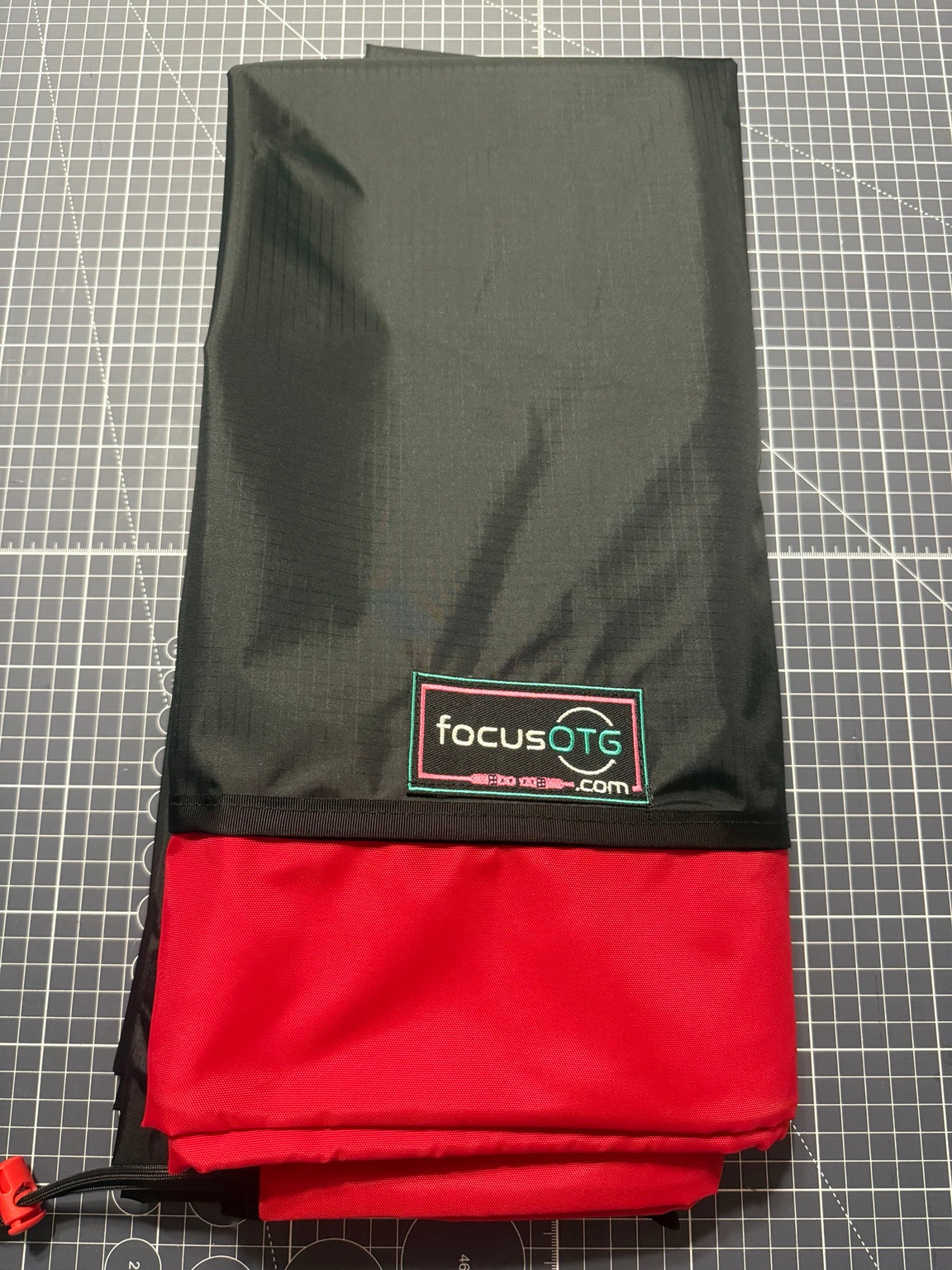 FocusOTG XL Camera Cover red cinch bottom
